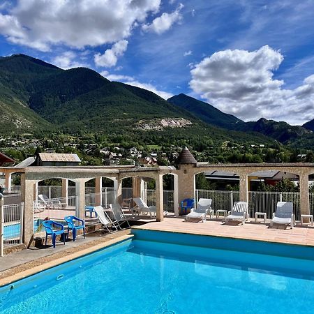Le Catinat Fleuri Hotel Guillestre Exterior photo