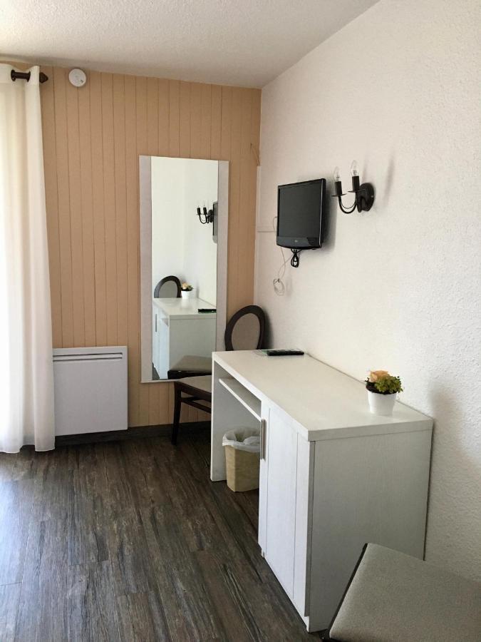 Le Catinat Fleuri Hotel Guillestre Exterior photo