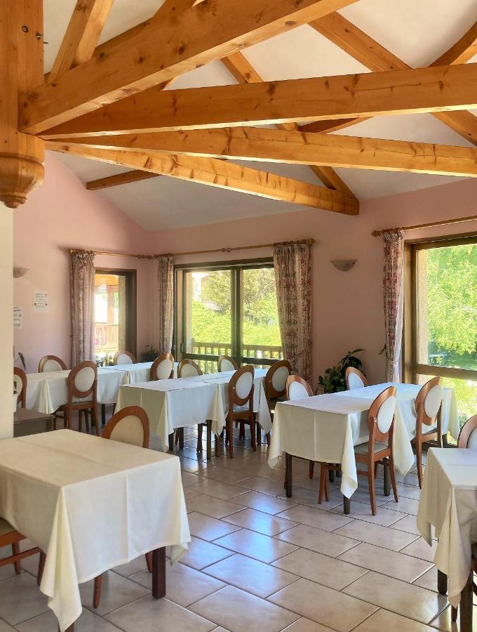 Le Catinat Fleuri Hotel Guillestre Exterior photo