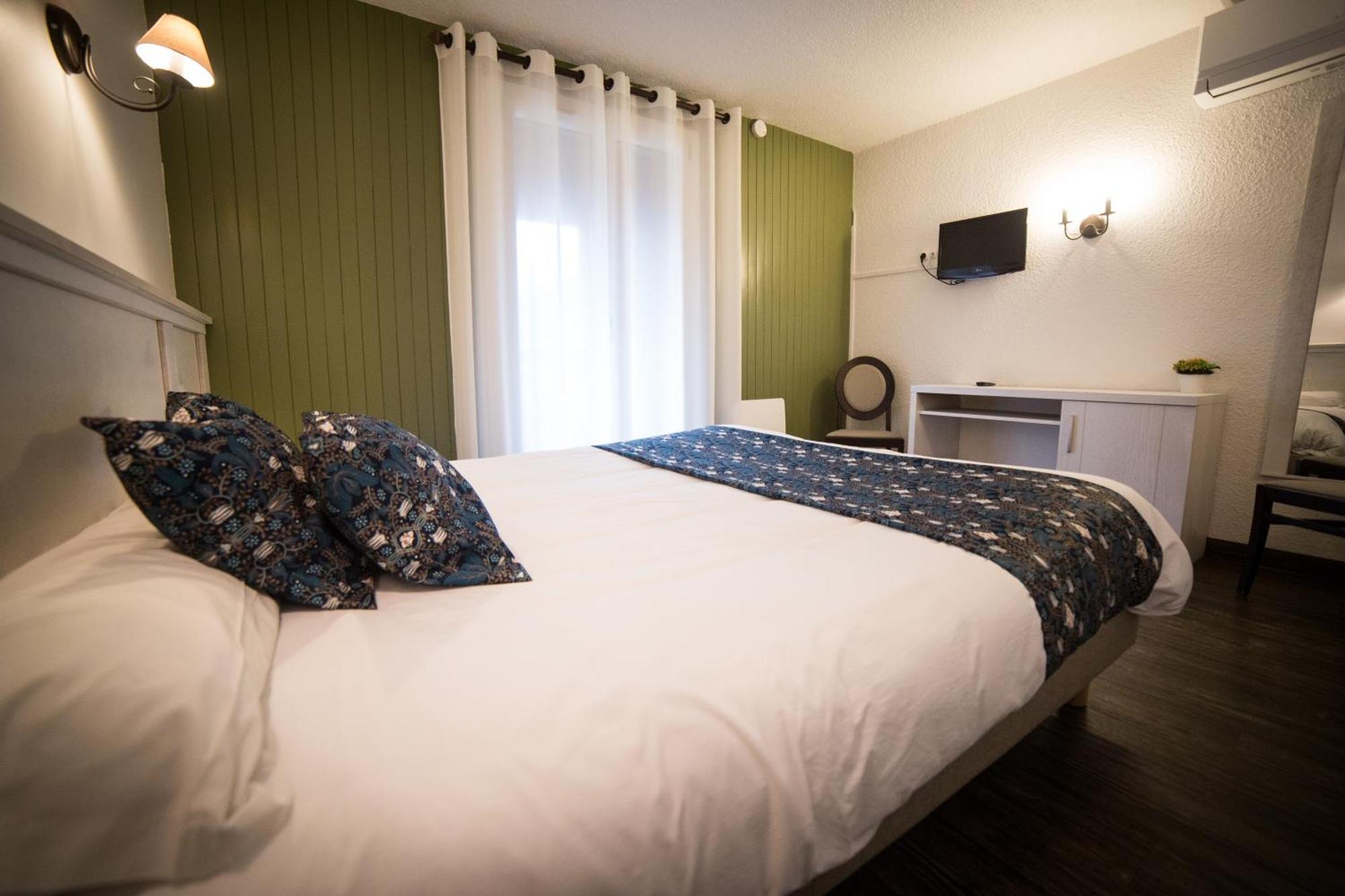 Le Catinat Fleuri Hotel Guillestre Exterior photo